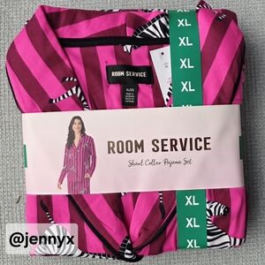 NEW Room Service Medium Pink & Red Stripes With Zebras Pajama Set